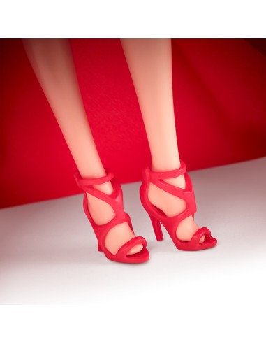 Barbie Signature Magia delle Feste 2022 bambola bionda, capelli ondulati, abito rosso con ampia gonna e orecchini pendenti, da