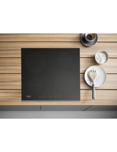 Hotpoint IKIA 640 F piano cottura Nero Da incasso 58 cm Piano cottura a induzione 4 Fornello(i)