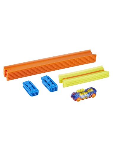 Hot Wheels Uovissimo, con 1 Set Rettilinei HotWheels, 1 veicolo singolo in scala 1 64 e 3 accessori per sfrecciare in pista e