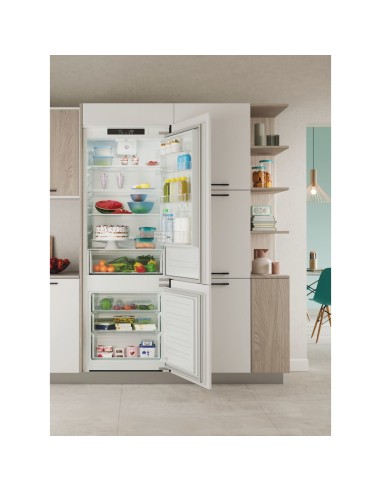 Indesit IND 401 frigorifero con congelatore Da incasso 400 L F Bianco