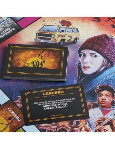 Monopoly - Stranger Things, gioco da tavolo per adulti e adolescenti dai 14 anni in su, da 2 a 6 giocatori, ispirato alla