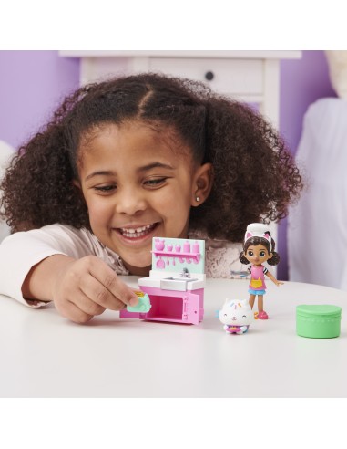 Gabby's Dollhouse , set Lunch and Munch Kitchen con 2 personaggi giocattolo, accessori e mobile, giocattolo per bambini dai 3