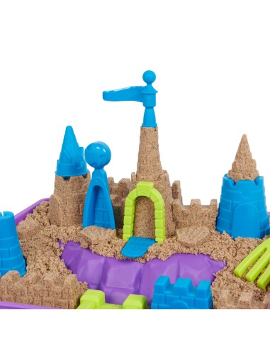 Kinetic Sand , Playset Regno di Sabbia, 1,13 kg di Sabbia Effetto Spiaggia, Formine e Accessori, Giochi Creativi per Bambini e