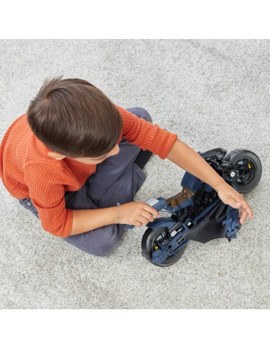 DC Comics , Veicolo Batman Adventures 2 in 1, Batcycle Trasformabile, Macchina Batman Compatibile con Tutte le Action Figure