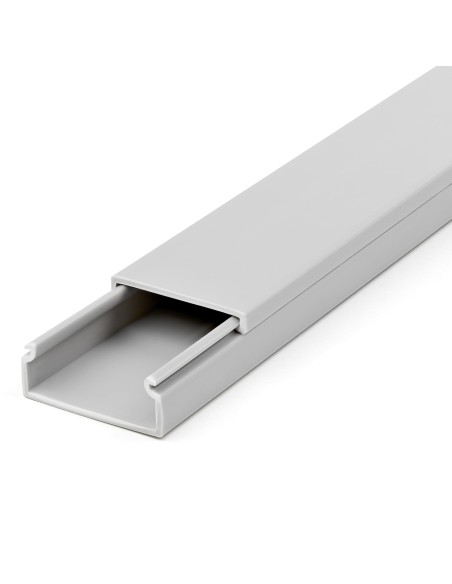 StarTech.com Solida canalina per la gestione dei cavi con coperchio, 38mm L x 16mm H - 2m L, canale singolo in PVC per
