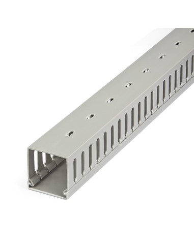 StarTech.com Canalina di cablaggio cavi scanalata con coperchio, 50mm P x 50mm H - 2m L - 8mm, canalina passacavi in PVC per