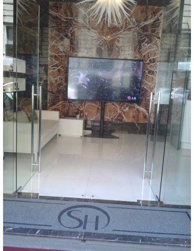 Chief PF1UB supporto da tavolo per Tv a schermo piatto 190,5 cm (75") Nero Pavimento