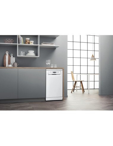 Hotpoint Lavastoviglie a libera installazione HSFC 3T127 C