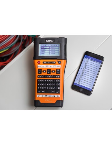 Brother PT-E550WNIVP stampante per etichette (CD) Trasferimento termico 30 mm s Wireless HSE TZe Wi-Fi QWERTY