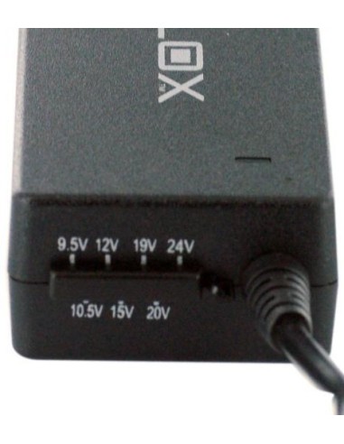 Nilox 10NXUAVRNE001 adattatore e invertitore Nero