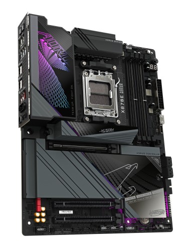 GIGABYTE X870E AORUS MASTER Scheda Madre - Supporta CPU AMD Ryzen 9000, 16+2+2 fasi VRM digitali, fino a 8600MHz DDR5 (OC),