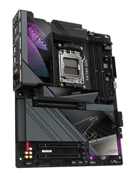 GIGABYTE X870E AORUS MASTER Scheda Madre - Supporta CPU AMD Ryzen 9000, 16+2+2 fasi VRM digitali, fino a 8600MHz DDR5 (OC),