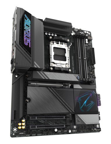 GIGABYTE X870E AORUS PRO Scheda Madre - Supporta CPU AMD Ryzen 9000, 16+2+2 fasi VRM digitali, fino a 8000MHz DDR5 (OC), 3xPCIe