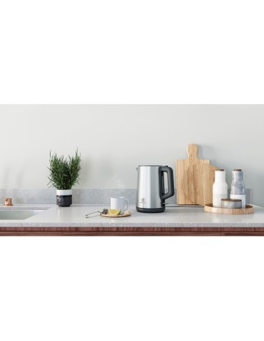Electrolux E4K1-4ST bollitore elettrico 1,7 L 2400 W Acciaio inox