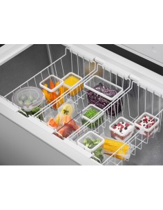 Electrolux LCB3LF38W0 congelatore Congelatore a pozzo Libera installazione 371 L F Bianco 2
