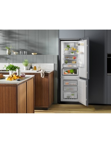 Electrolux LNC8ME18S Da incasso 248 L E Bianco