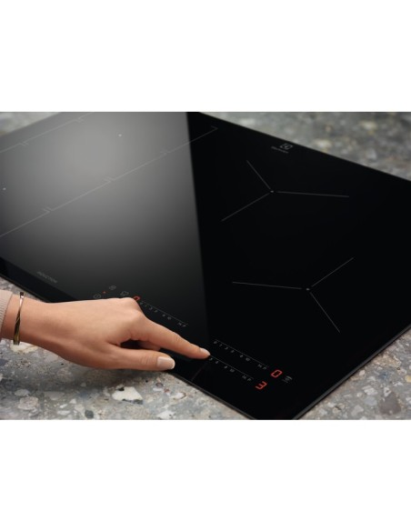 Electrolux EIS82449C Nero Da incasso 80 cm Piano cottura a induzione 4 Fornello(i)