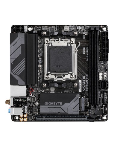GIGABYTE B650I AX Scheda madre - AMD Ryzen serie 9000, VRM a 5+2+1 fasi, fino a 6400 MHz DDR5 (OC), 1xPCIe 4.0 M.2, LAN 2,5