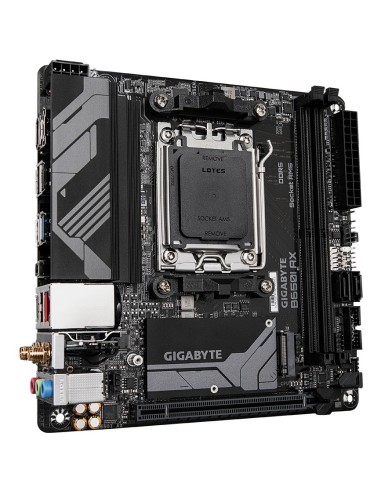 GIGABYTE B650I AX Scheda madre - AMD Ryzen serie 9000, VRM a 5+2+1 fasi, fino a 6400 MHz DDR5 (OC), 1xPCIe 4.0 M.2, LAN 2,5