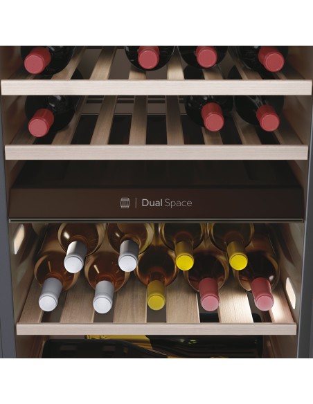 Haier Wine Bank 50 Serie 7 HWS42GDAU1 Cantinetta vino con compressore Libera installazione Nero 42 bottiglia bottiglie