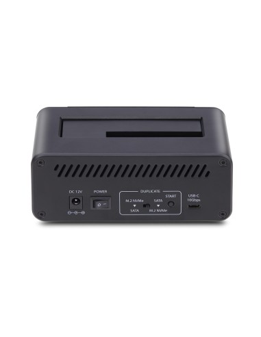 StarTech.com Duplicatore di Unità da M.2 NVMe a 2.5 3.5 SATA, Clonatore Autonomo Bidirezionale a Doppio Slot SSD da NVMe a SATA