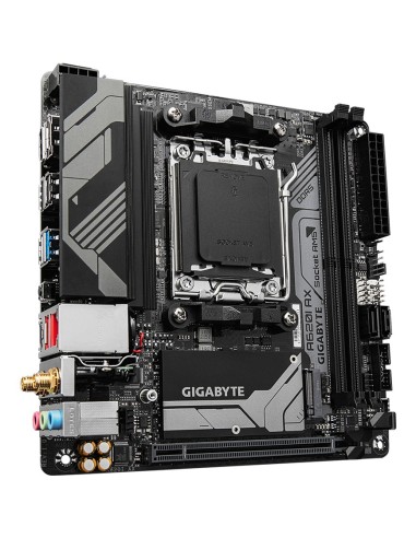 GIGABYTE A620I AX Scheda madre - Supporta CPU AMD Ryzen 8000, VRM digitale a 5+2+1 fasi, fino a 6400MHz DDR5 (OC), 1xPCIe 4.0
