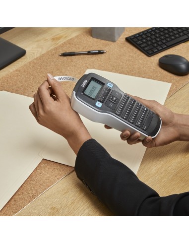 DYMO LabelManager 160 kit di etichettatrice portatile | Stampante per etichette palmare | con 3 bobine di nastro per etichette