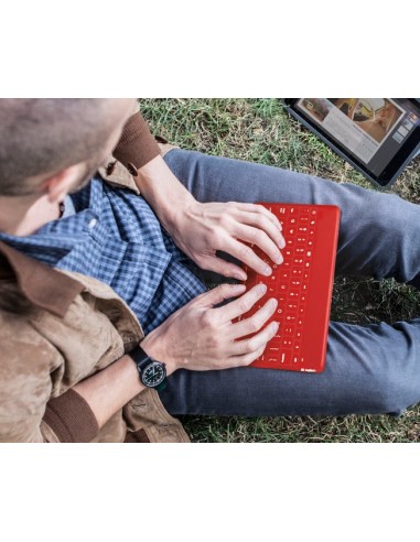 Logitech Keys-To-Go Rosso Bluetooth QWERTY Italiano