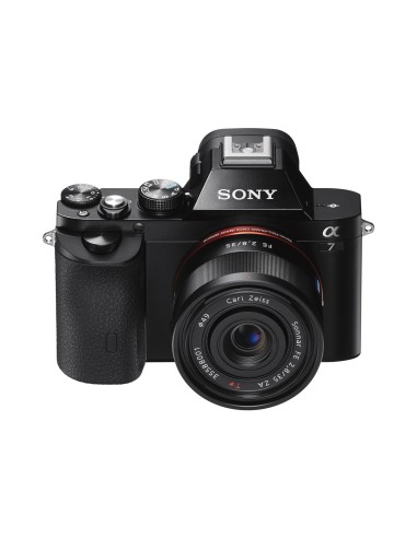 Sony Alpha 7K, fotocamera mirrorless con obiettivo 28-70 mm, attacco E, sensore full-frame, 24.3 MP