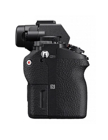 Sony α Alpha 7 II, fotocamera mirrorless con obiettivo 28-70mm, attacco E, sensore full-frame, 24.3 MP