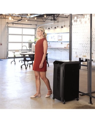 Fellowes AutoMax 600M distruggi documenti Taglio a frammenti Nero