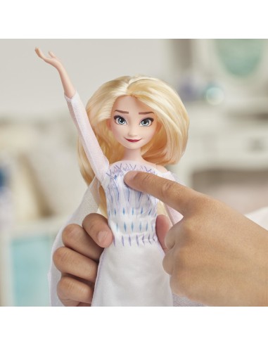 Hasbro Disney Frozen Musical Adventure Elsa