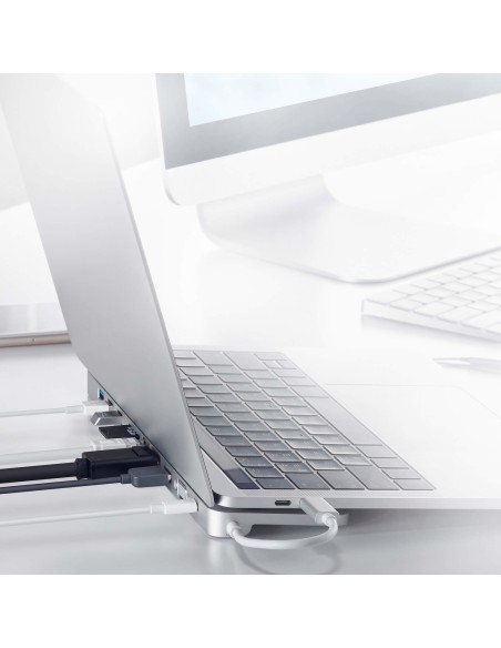 ATEN Dock multiporta USB-C con pass-through dell'alimentazione