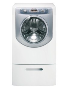 Hotpoint Aqualtis AQ8F 29 U H lavatrice Caricamento frontale 8 kg 1200 Giri min Bianco
