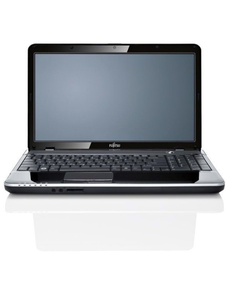 Fujitsu LIFEBOOK AH531 39,6 cm (15.6") Intel® Celeron® 2 GB DDR3-SDRAM 320 GB HDD Windows 7 Home Premium Nero