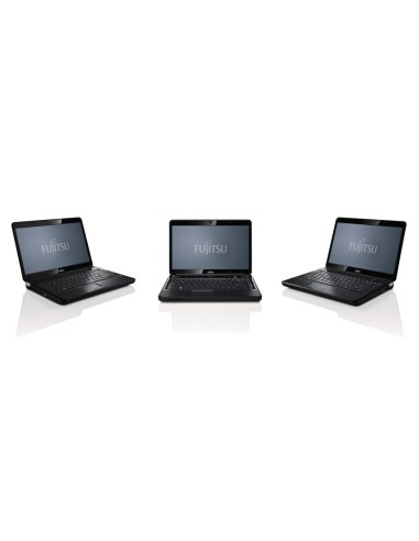 Fujitsu LIFEBOOK LH531 35,6 cm (14") Intel® Core™ i3 4 GB DDR3-SDRAM 320 GB Windows 7 Professional Nero
