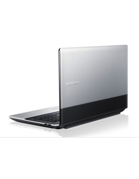 Samsung 3 NP305E7A 43,9 cm (17.3") HD+ AMD A4 4 GB DDR3-SDRAM 500 GB HDD AMD Radeon HD 6470M Windows 7 Home Premium Nero,
