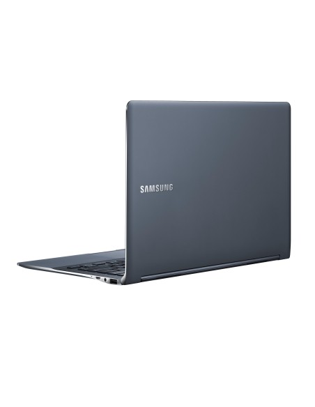Samsung 9 NP900X3C Computer portatile 33,8 cm (13.3") HD+ Intel® Core™ i5 4 GB DDR3-SDRAM 128 GB SSD Windows 7 Professional Nero