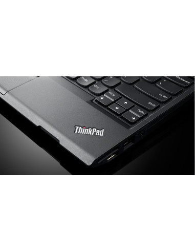 Lenovo ThinkPad X230 31,8 cm (12.5") Intel® Core™ i3 4 GB DDR3-SDRAM 320 GB HDD Windows 7 Professional Nero