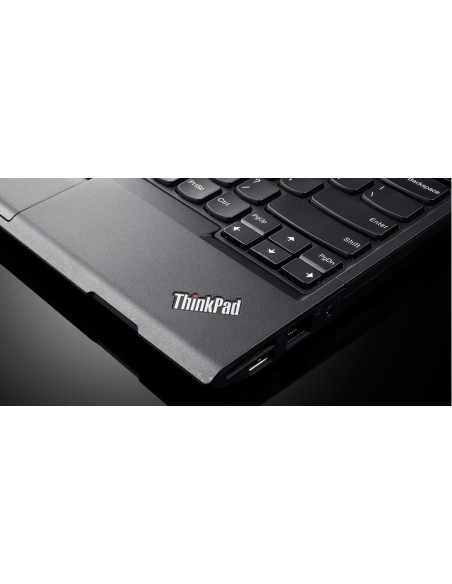 Lenovo ThinkPad X230 31,8 cm (12.5") Intel® Core™ i3 4 GB DDR3-SDRAM 320 GB HDD Windows 7 Professional Nero