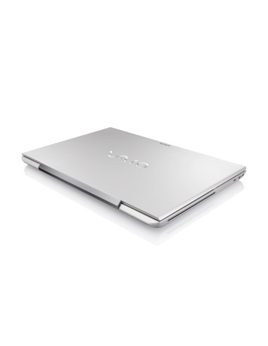 Sony VAIO SVS1511U9E notebook Computer portatile 39,4 cm (15.5") Full HD Intel® Core™ i7 4 GB DDR3-SDRAM 640 GB HDD NVIDIA®