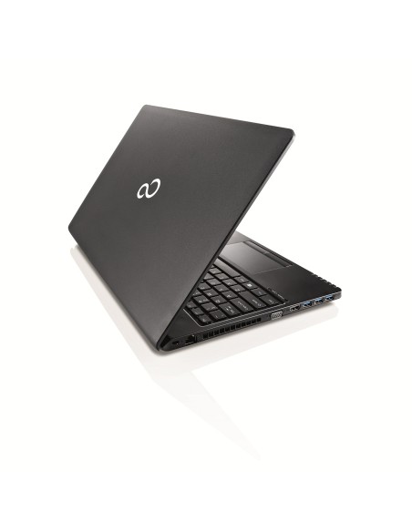 Fujitsu LIFEBOOK A555 Computer portatile 39,6 cm (15.6") Intel® Core™ i3 4 GB DDR3L-SDRAM 500 GB HDD Windows 7 Professional Nero