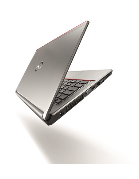 Fujitsu LIFEBOOK E744 Computer portatile 35,6 cm (14") HD+ Intel® Core™ i5 8 GB DDR3L-SDRAM 500 GB Hard Disk Ibrido Windows 7