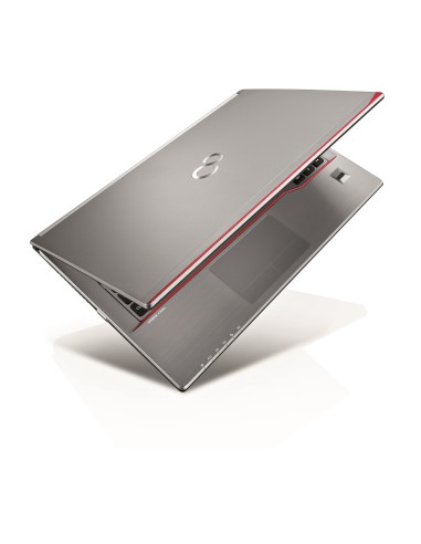 Fujitsu LIFEBOOK E754 Computer portatile 39,6 cm (15.6") Intel® Core™ i7 8 GB DDR3L-SDRAM 500 GB Hard Disk Ibrido Wi-Fi 4