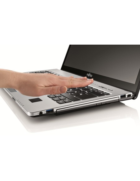 Fujitsu LIFEBOOK S935 Computer portatile 33,8 cm (13.3") Full HD Intel® Core™ i5 8 GB DDR3L-SDRAM 500 GB Hard Disk Ibrido