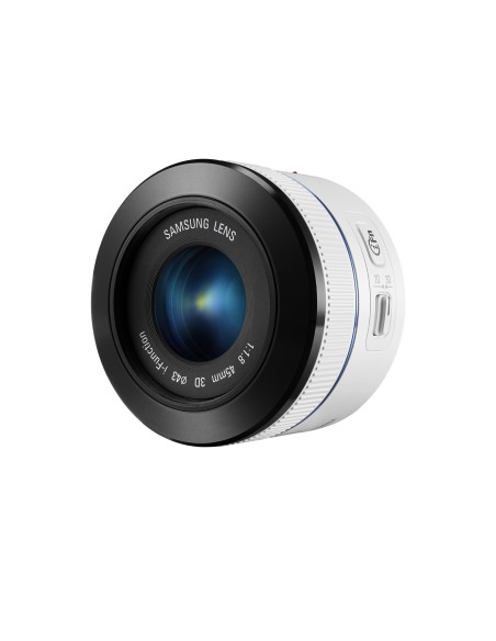 Samsung 45mm F1.8 [T6] 2D   3D MILC Bianco