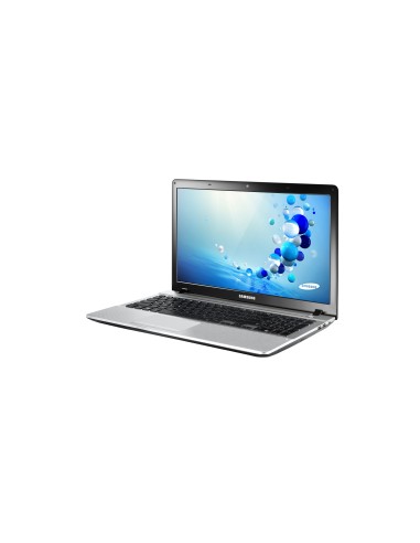Samsung ATIV NP270E5G Computer portatile 39,6 cm (15.6") Intel® Celeron® 4 GB DDR3-SDRAM 500 GB HDD Windows 8 Argento