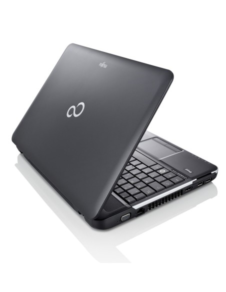 Fujitsu LIFEBOOK A512 Computer portatile 39,6 cm (15.6") Intel® Celeron® 4 GB DDR3-SDRAM 500 GB HDD FreeDOS Nero