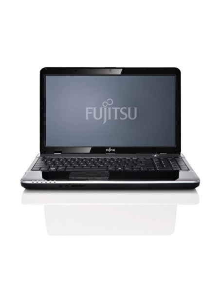 Fujitsu LIFEBOOK AH512 Computer portatile 39,6 cm (15.6") HD Intel® Core™ i3 4 GB DDR3-SDRAM 320 GB HDD Wi-Fi 4 (802.11n)