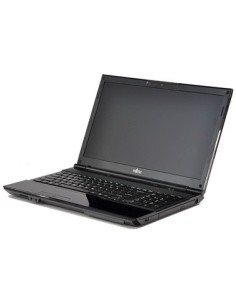 Fujitsu LIFEBOOK AH532 Computer portatile 39,6 cm (15.6") HD Intel® Core™ i3 4 GB DDR3-SDRAM 500 GB HDD Nero